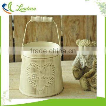 European Style Love Wedding Antique Imitation Decoration White Painted Galvanized Metal Flower Bucket With Wooden Handle photo-2