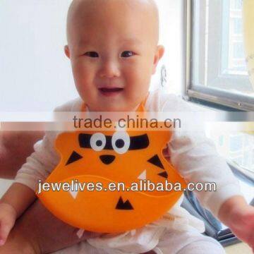 Cheap Waterproof Silicone Infant Bibs For Baby