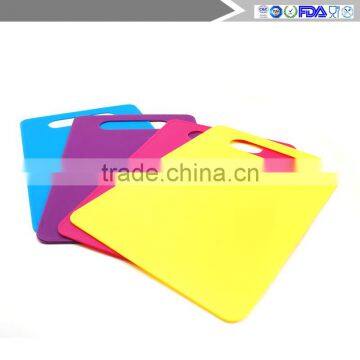 Manufacturer of High Quality Ultra-thin 4 Color Plastic Cutting Board 4 Sets photo-5