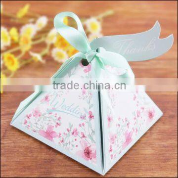 Elegant appearance nice pattern triangle with blue ribbon box