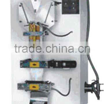 Automatic Liquid Packing Machine/seal the PE film precisely/good quality