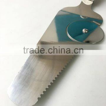 Triangle Stainless Steel Cake Spatula With Wheel