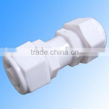 sell plastic pipe fitting