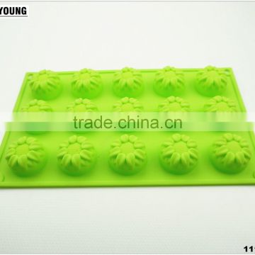 1192 15 pcs roses shaped silicone chocolate mould and mold