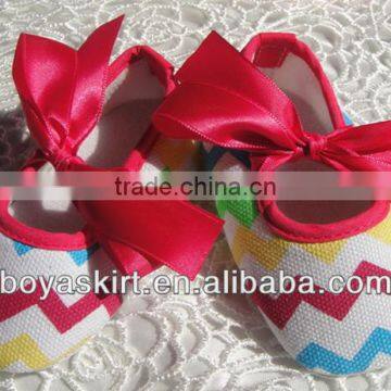 wholesale shoes in china Factory outlet soft bottom toddler shoes girls anti-slip chevron shoes baby colorful chevron prehobbler