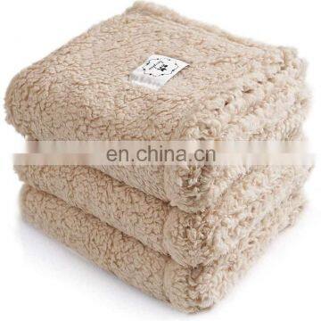 Waterproof Pet Blanket With High Quality Soft Dog Cat Plush Sherpa Pet Blanket photo-2