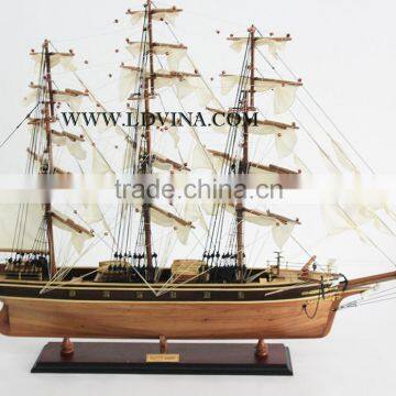 CUTTY SARK WOODEN MODEL SHIP