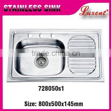 Stainless steel kitchen sink with single bowl