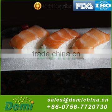 Disposable absorbent water absorbent pad for meat and fish