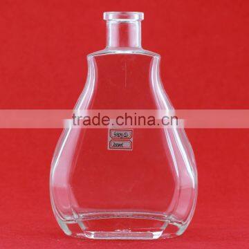 New design 700ml bottle wholesale glass carboy clear square bottle