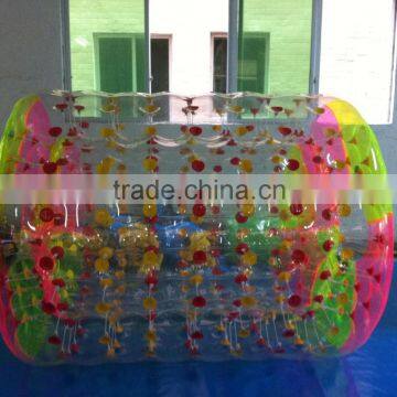 2015 Hot-selling special transparent inflatable color water roller A7009A