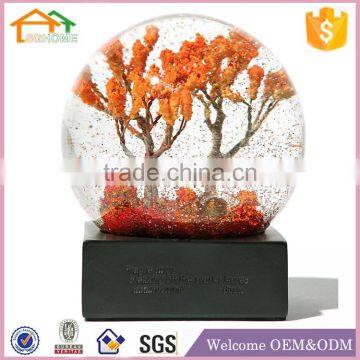 Factory Custom made best home decoration gift polyresin resin funny snow globe