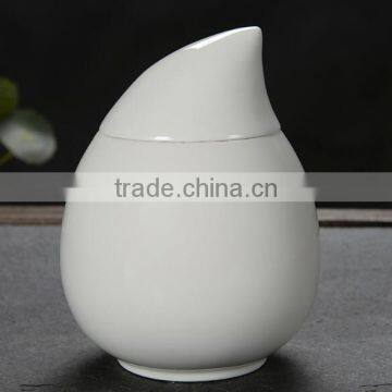 Ceramic urn type european style cremation ash urn