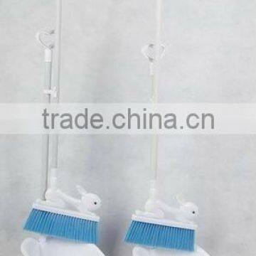 3357 dustpan with broom set