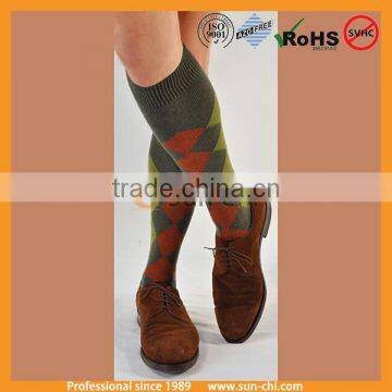 2015 popular argyle design custom dress socks knee high socks
