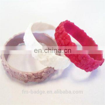 New Design 3D Flower Shape Silicone Wristband,cheap Promotion Fitness Wristband photo-2