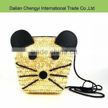 hot selling unique little Mouse shaped rattan Knitting messenger bag