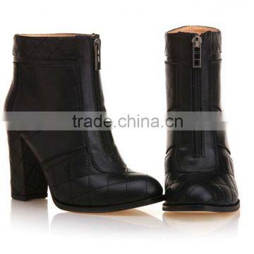 2014 newly arrival genuine leather women Guangzhou boot bear claw boots