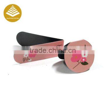 Promotional high quality Different materials bookmark custom design 3d silicone pointing finger bookmark for kids