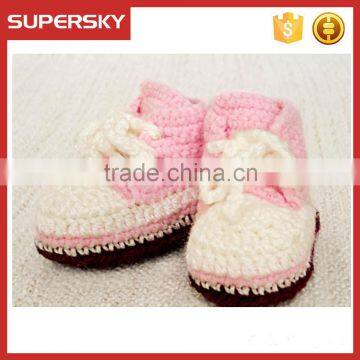 V-123 Cute winter crochet baby fashion shoe/ soft knitted new born baby shoe