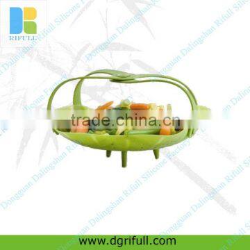 silicone vegetable steamer with handles