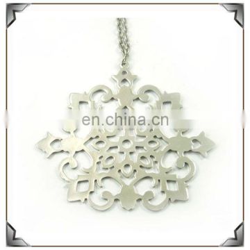 nickle plated metal-zinc alloy snowflake hanging ornaments hot sale