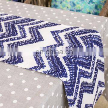 2019 Best Amazon Seller Wave Blue Digital Printed Modern Table Runner for Home Decoration photo-4
