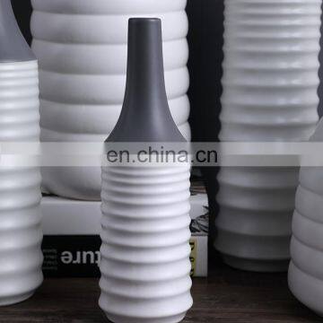 Wholesale Custom Nordic Interior Decoration Ornaments Two-color Unique Design Cheap Ceramic Dried Flower Vase photo-4