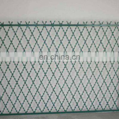 Low Price Galvanized Razor Barbed Wire Welded Wire Mesh photo-3
