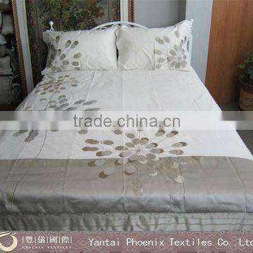 2013 newest embroidery hand stitch bed cover