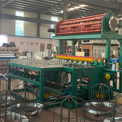 Automatic Hinged Lawn Fencing Production Machine, PLC Pump, Motor, and Gears, Suitable for Construction and Agricultural Metal Wire Mesh Equipment photo-2