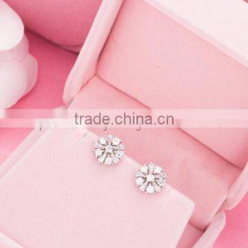 Hot Selling 925 Sterling Silver Diamond Stud Earrings for Wedding photo-2