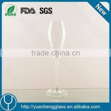 2015 New design promotional handmade liquid bulk crystal wine glass