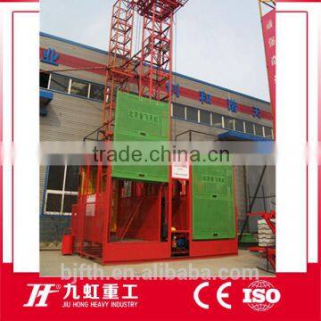 SC100 Construction material hoist