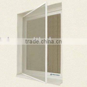 retractable fly screen