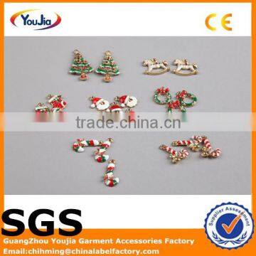 custom colorful metal tags logos in China