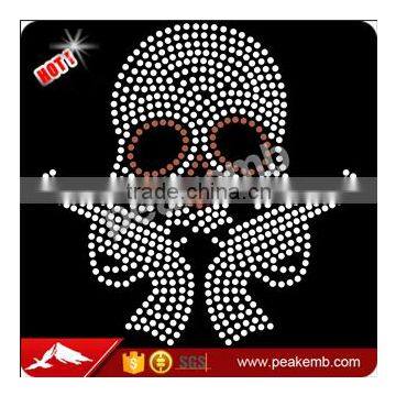 Best Quality Korean Rhinestone Transfer Skull Iron on Gun Motif Design for Clothing