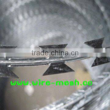 450mm coil diameter concertina razor blade barbed wire with pallet