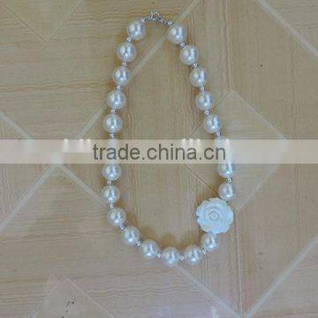 Baby Girl Flower Necklace Peral Crystal Symmetric Kids Clothes Accessories Wholesale 2016 Children Jewelry photo-3