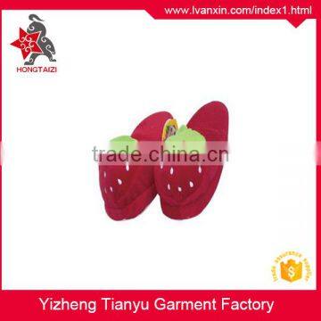 Popular fashion fruit strawberry decorated woman plush slipper