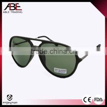 2015 wholesale Vogue Injection Frames sunglasses made in china