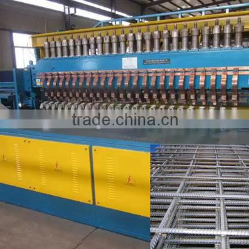 Automatic reinforcing bar mesh welding machine