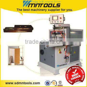 Lock boring machine for door production