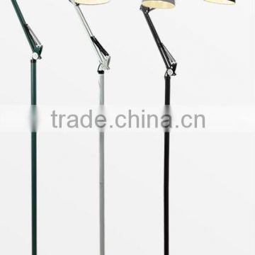 Flexible arm floor lamp