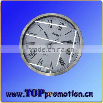 plastic round wall clock 16112938