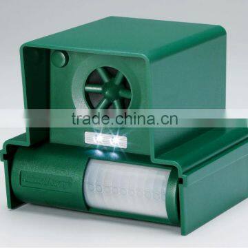 non solar ultrasonic animal repeller animal away scare away dog cat repeller