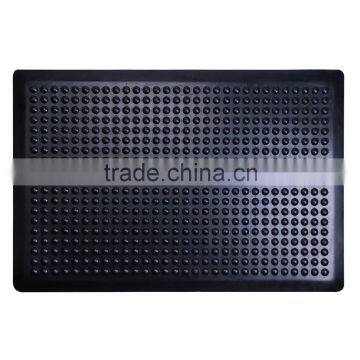 Durable anti-slip rubber floor mat