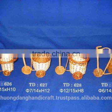 Wholesale unique-shaped rattan Storage Basket