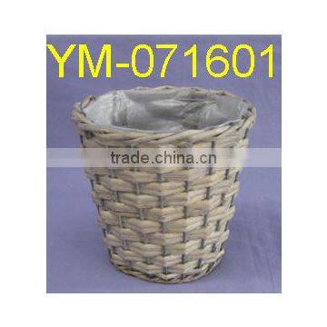 Round Wicker Flower Basket with Plastic Liner