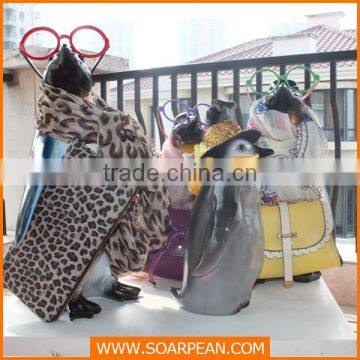 New Style Fiberglass Penguin Window Display photo-3